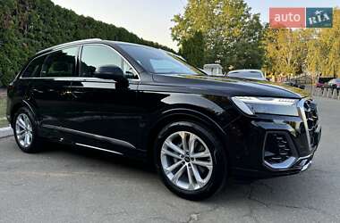 Позашляховик / Кросовер Audi Q7 2024 в Києві