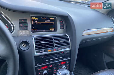 Внедорожник / Кроссовер Audi Q7 2015 в 