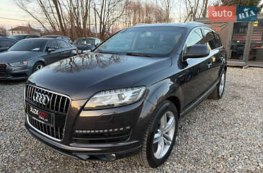 Позашляховик / Кросовер Audi Q7 2010 в 