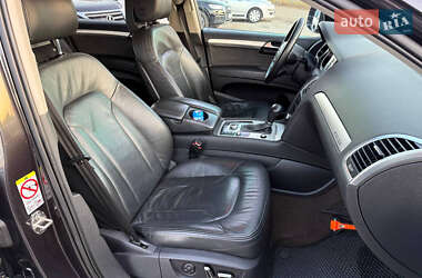 Позашляховик / Кросовер Audi Q7 2010 в 