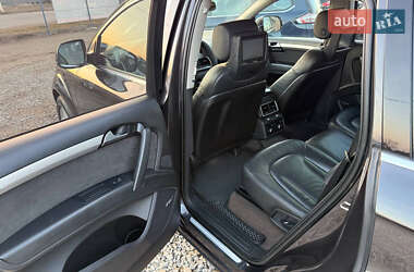 Позашляховик / Кросовер Audi Q7 2010 в 