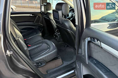 Позашляховик / Кросовер Audi Q7 2010 в 