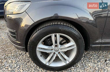 Позашляховик / Кросовер Audi Q7 2010 в 