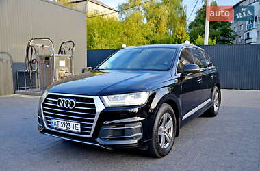 Внедорожник / Кроссовер Audi Q7 2017 в 