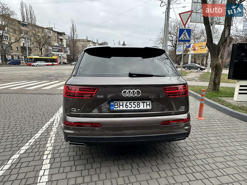Внедорожник / Кроссовер Audi Q7 2016 в Одессе
