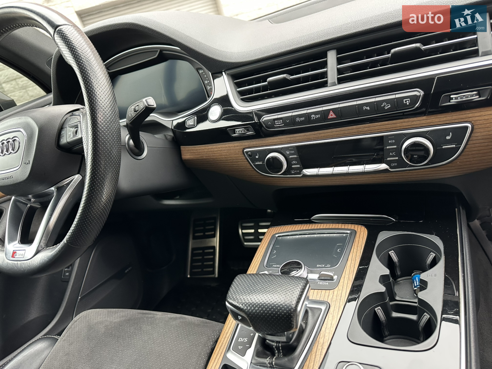 2016 Audi Q7 - мініатюра 12
