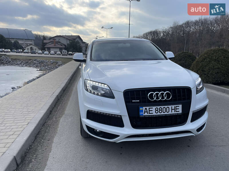 Позашляховик / Кросовер Audi Q7 2014 в Дніпрі