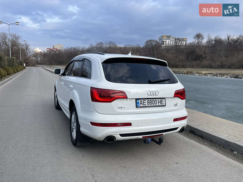 Позашляховик / Кросовер Audi Q7 2014 в Дніпрі