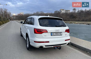 Позашляховик / Кросовер Audi Q7 2014 в 