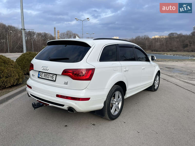 Позашляховик / Кросовер Audi Q7 2014 в Дніпрі
