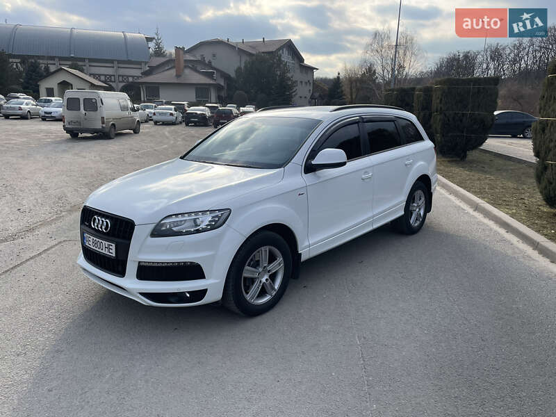 Позашляховик / Кросовер Audi Q7 2014 в Дніпрі