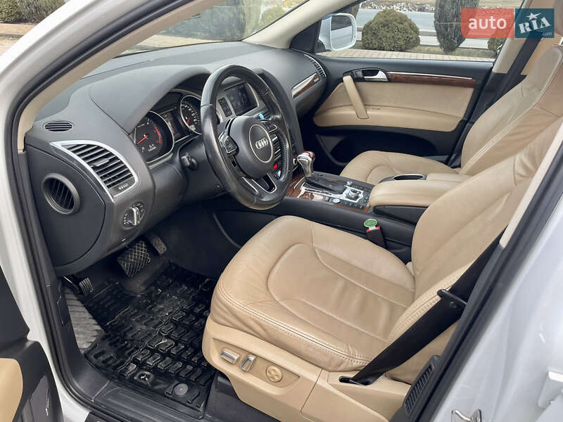 Позашляховик / Кросовер Audi Q7 2014 в Дніпрі