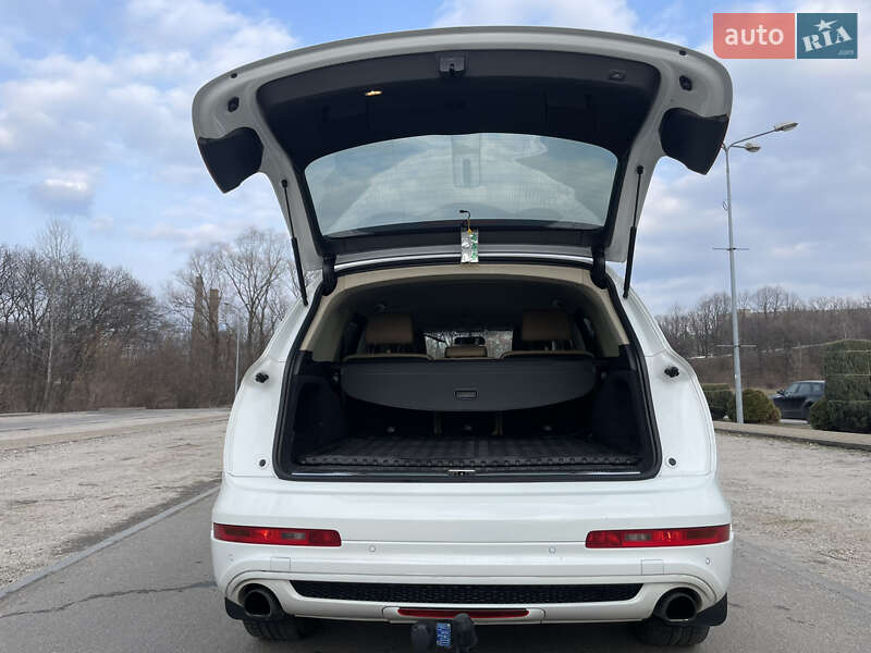 Позашляховик / Кросовер Audi Q7 2014 в Дніпрі