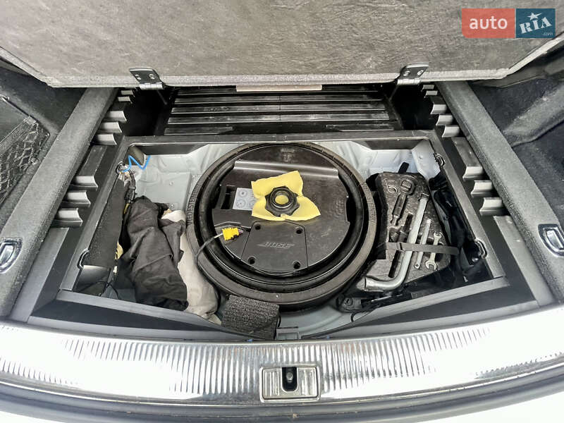 Позашляховик / Кросовер Audi Q7 2014 в Дніпрі