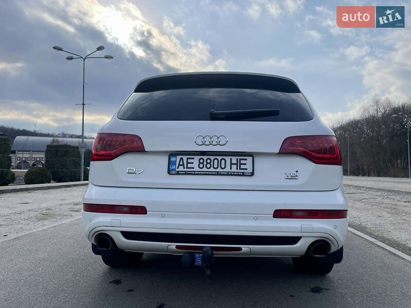 Позашляховик / Кросовер Audi Q7 2014 в Дніпрі