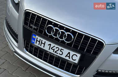 Позашляховик / Кросовер Audi Q7 2014 в 