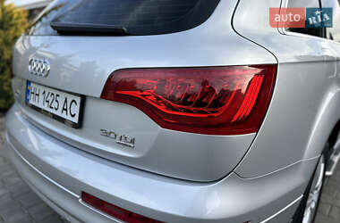 Позашляховик / Кросовер Audi Q7 2014 в 