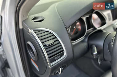 Позашляховик / Кросовер Audi Q7 2014 в 