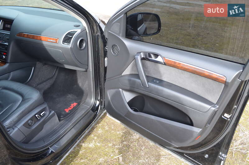 Внедорожник / Кроссовер Audi Q7 2011 в Житомире