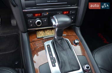 Внедорожник / Кроссовер Audi Q7 2011 в 