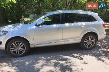 Внедорожник / Кроссовер Audi Q7 2015 в 