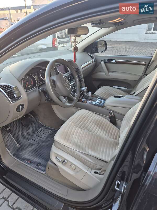 Внедорожник / Кроссовер Audi Q7 2013 в Черновцах