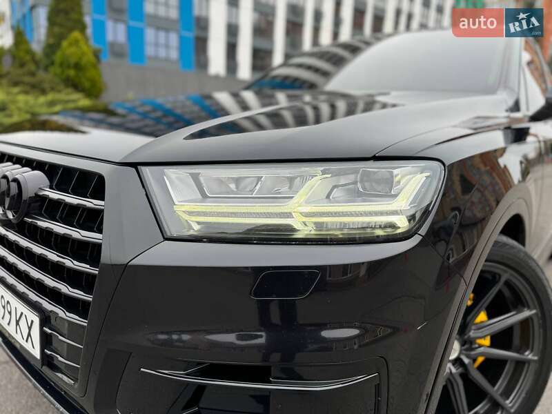 Внедорожник / Кроссовер Audi Q7 2016 в Днепре