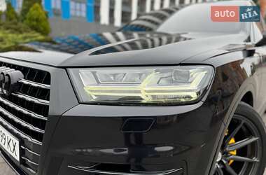 Внедорожник / Кроссовер Audi Q7 2016 в 