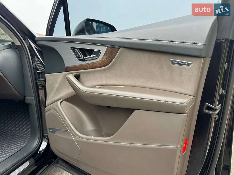Внедорожник / Кроссовер Audi Q7 2016 в Днепре