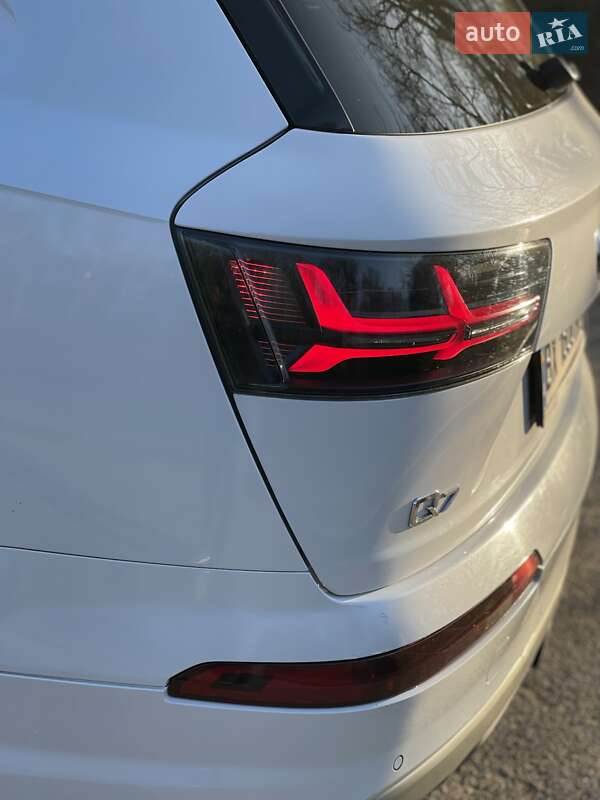 Внедорожник / Кроссовер Audi Q7 2017 в Хмельницком