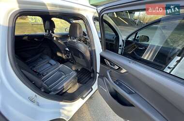 Внедорожник / Кроссовер Audi Q7 2017 в 