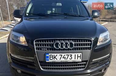 Внедорожник / Кроссовер Audi Q7 2008 в 