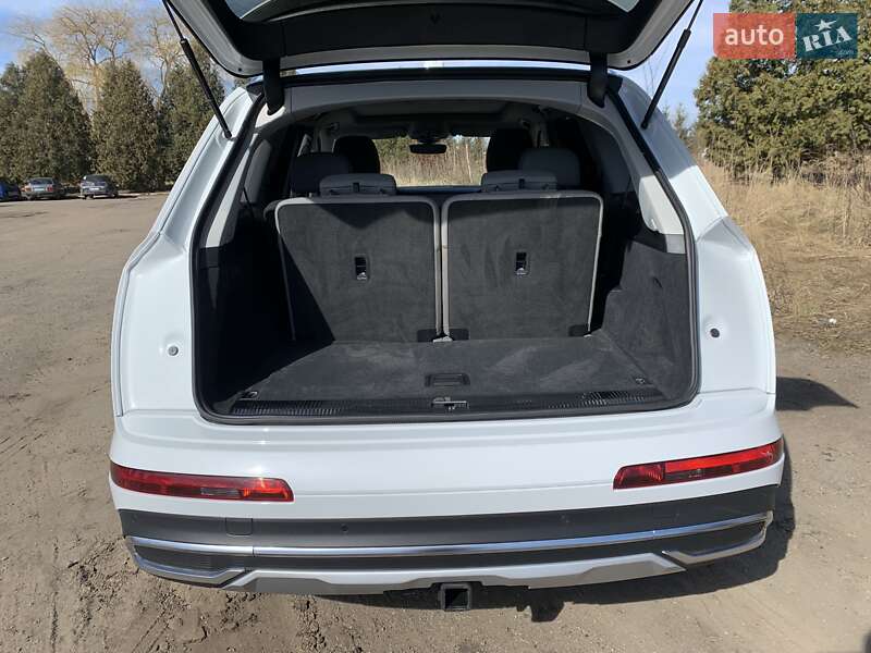 Позашляховик / Кросовер Audi Q7 2022 в Дрогобичі