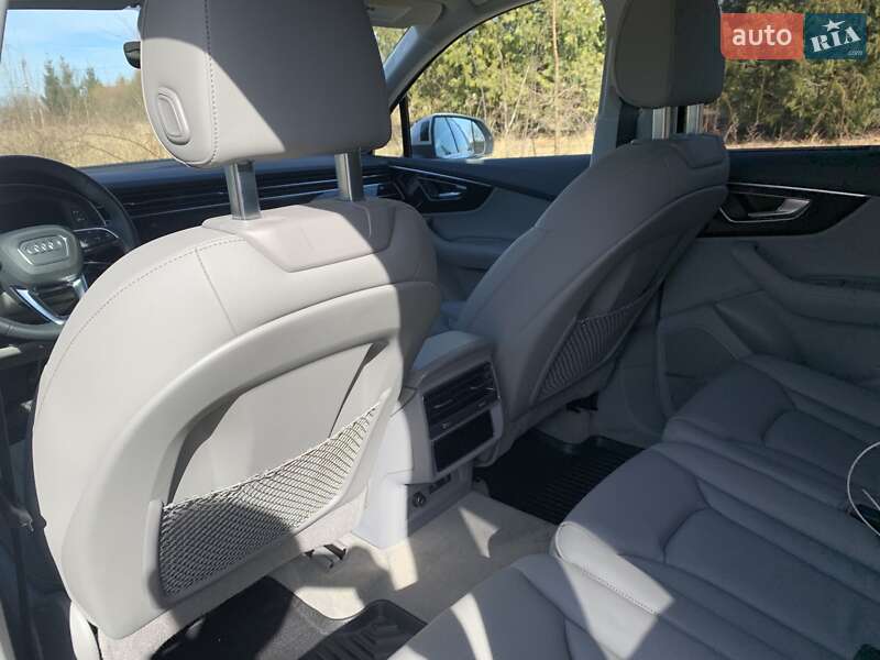 Позашляховик / Кросовер Audi Q7 2022 в Дрогобичі