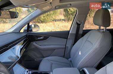 Внедорожник / Кроссовер Audi Q7 2022 в 