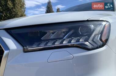 Внедорожник / Кроссовер Audi Q7 2022 в 