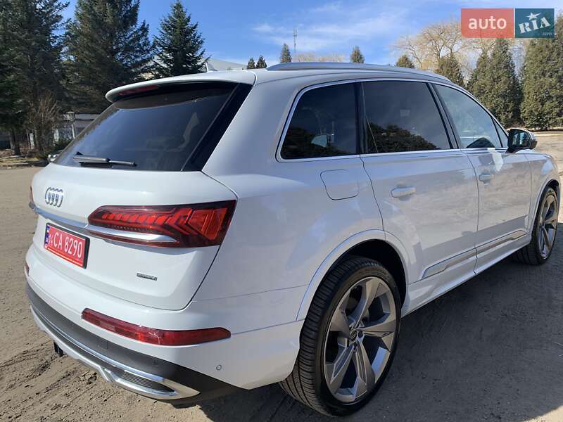 Позашляховик / Кросовер Audi Q7 2022 в Дрогобичі