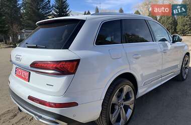 Внедорожник / Кроссовер Audi Q7 2022 в 