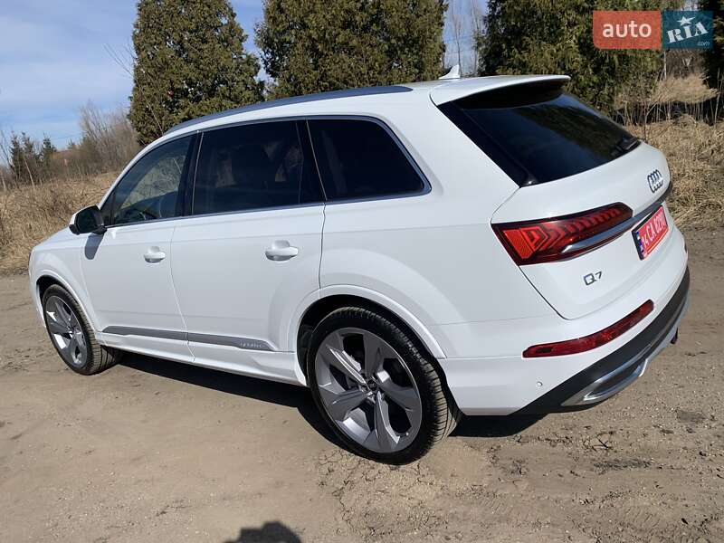 Позашляховик / Кросовер Audi Q7 2022 в Дрогобичі