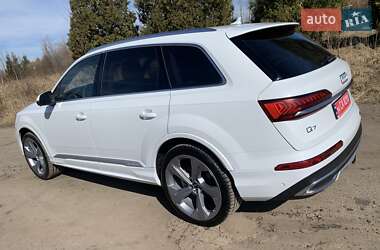Внедорожник / Кроссовер Audi Q7 2022 в 