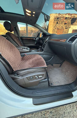 Внедорожник / Кроссовер Audi Q7 2015 в 