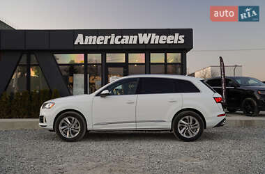 Внедорожник / Кроссовер Audi Q7 2020 в 