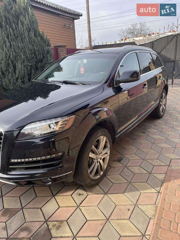 Позашляховик / Кросовер Audi Q7 2012 в Конотопі
