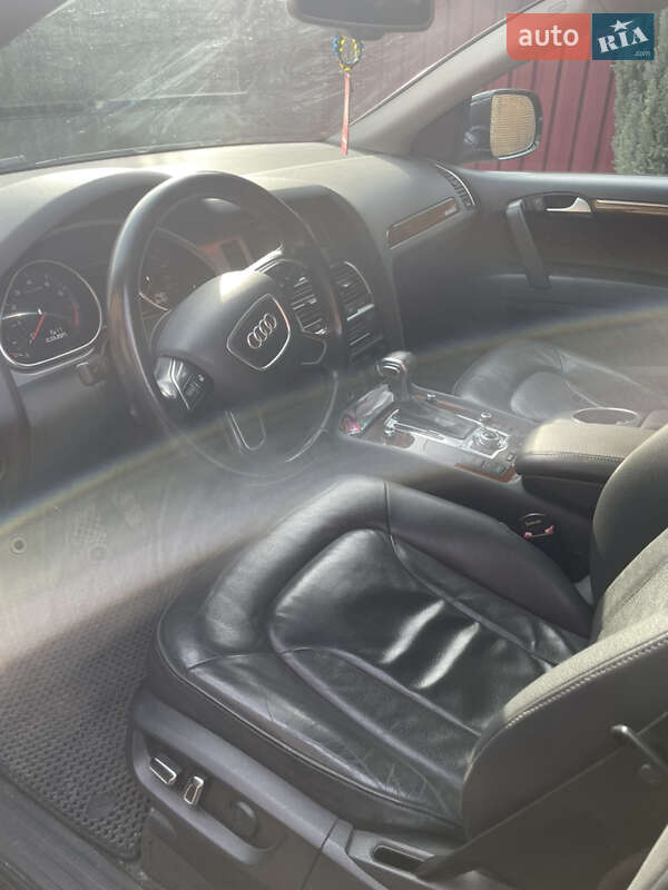 Позашляховик / Кросовер Audi Q7 2012 в Конотопі