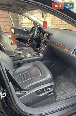 Внедорожник / Кроссовер Audi Q7 2012 в 