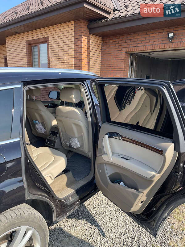 Позашляховик / Кросовер Audi Q7 2012 в Вараші