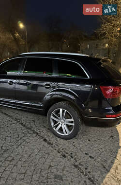 Внедорожник / Кроссовер Audi Q7 2011 в 