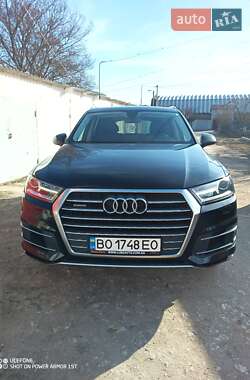 Внедорожник / Кроссовер Audi Q7 2018 в Волочиске