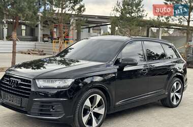 Позашляховик / Кросовер Audi Q7 2015 в Києві