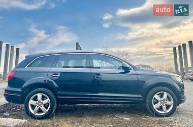 Позашляховик / Кросовер Audi Q7 2012 в 